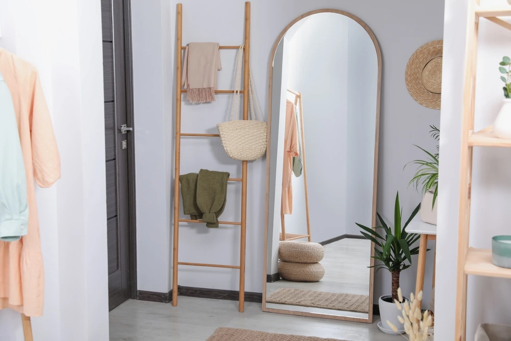 Mirrors to make a small space big | Swoosh Finance