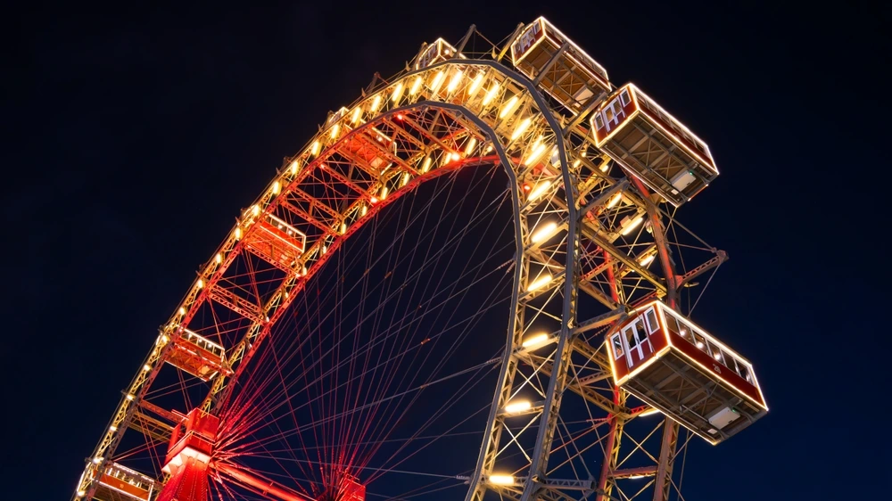 Luna Park Ferris Wheel | Swoosh Finance