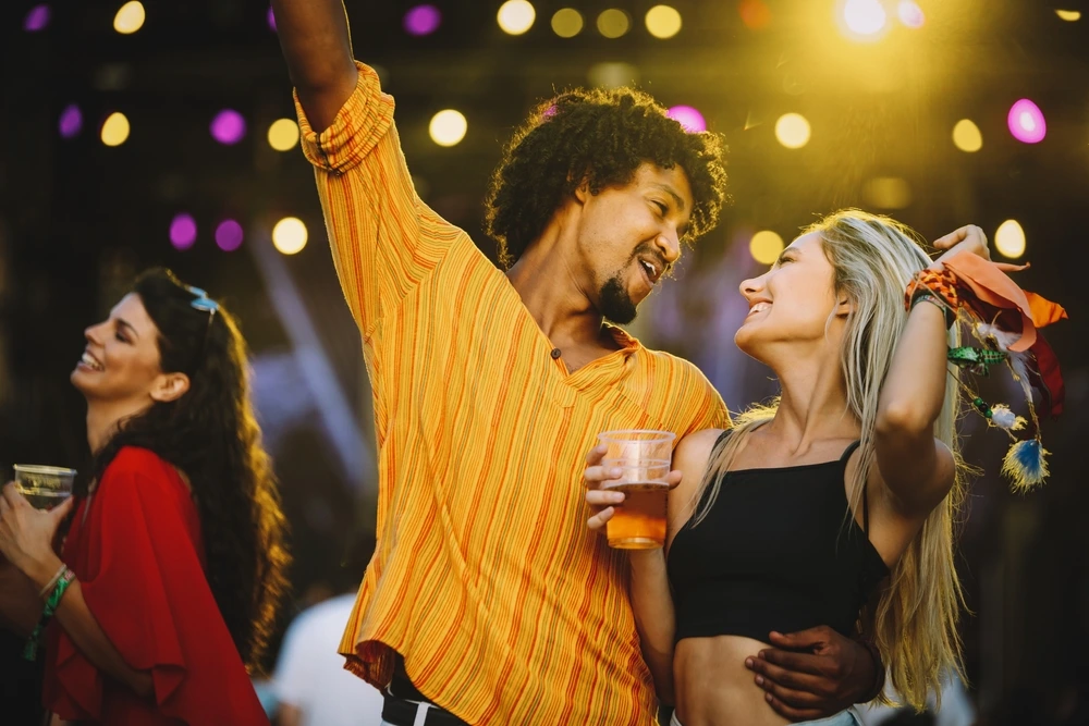 Find a free outdoor concert for a date | Swoosh Finance