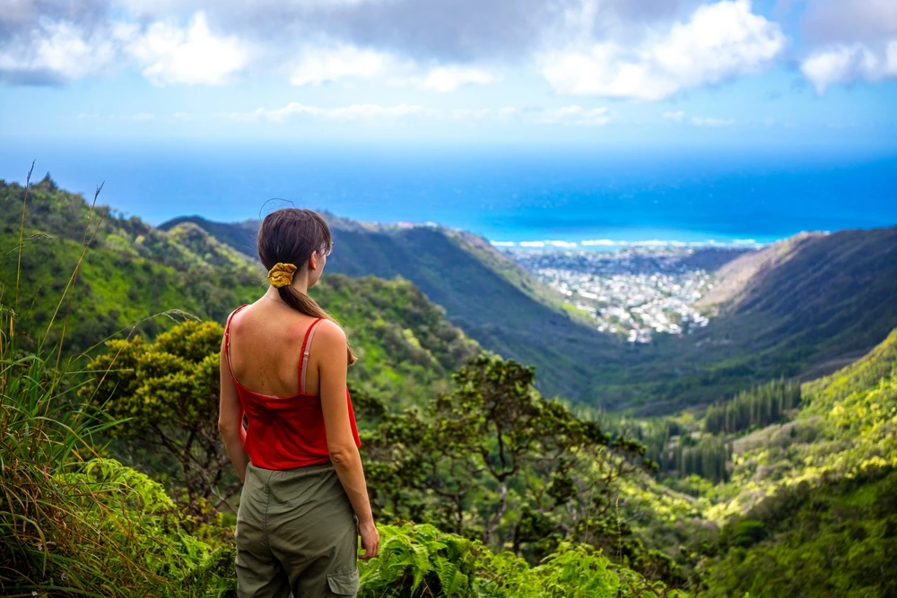 Hiking in Hawaii | Swoosh Finance