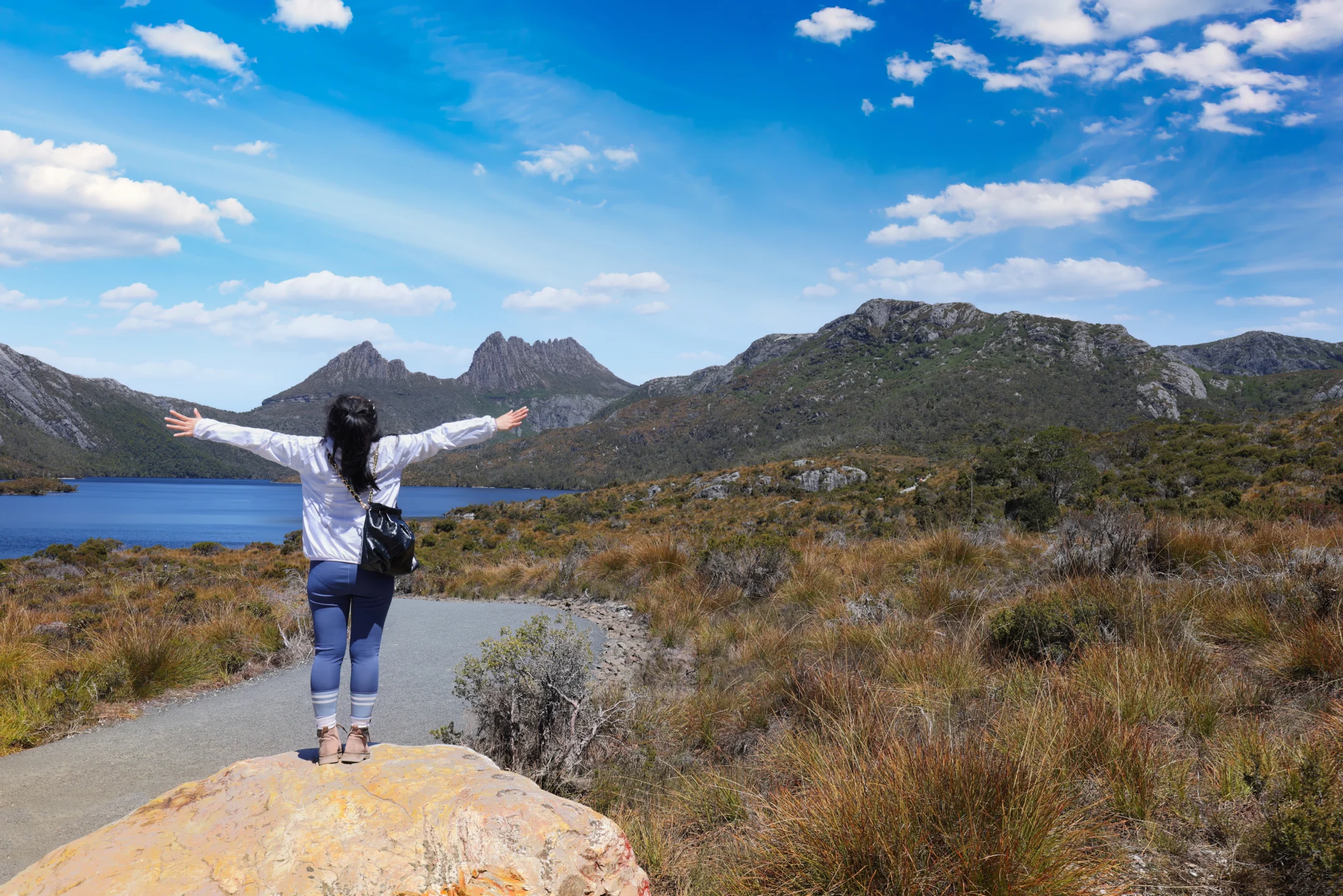 10 Budget-Friendly Destinations for the Labour Day Long Weekend; cradle mountain | Swoosh Finance