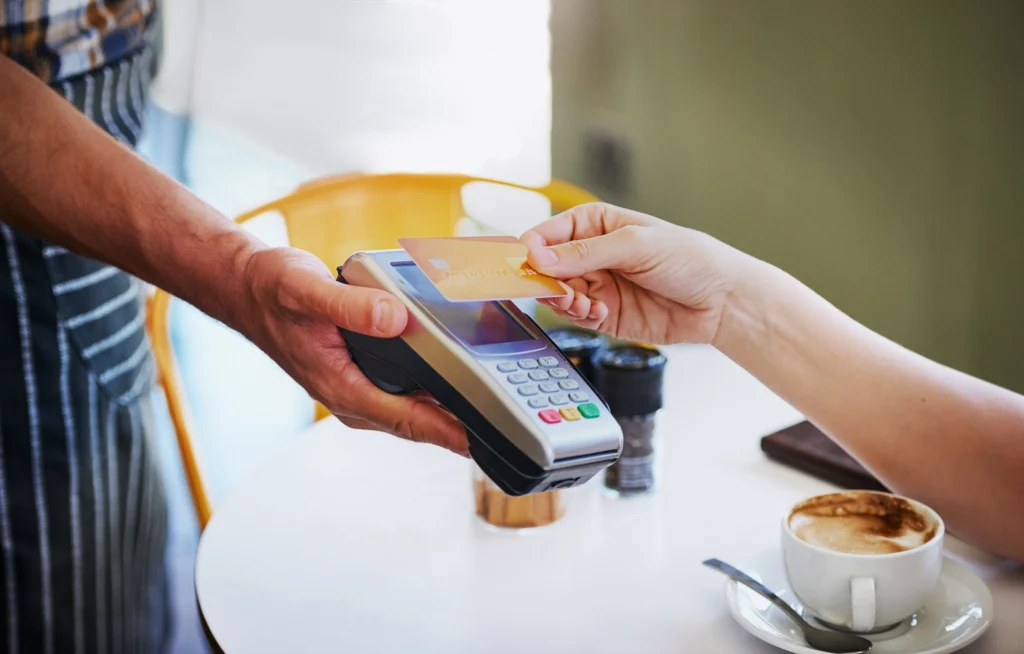 Are rewards cards worth it | Swoosh Finance