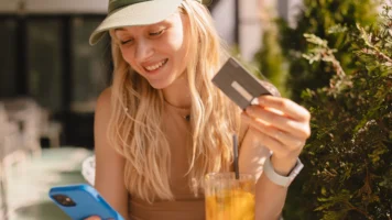 Best rewards credit cards 2025 | Swoosh Finance